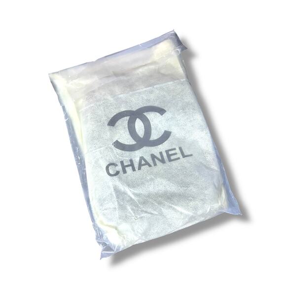 Black Chanel Puffer Makeup Cosmetic Pouch - New In Bag (W/Dust-bag) - Picture 11 of 11